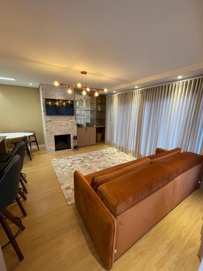 Apartamento Espetacular, 2 Suites, A 30M Da Rua Coberta Gramado Eksteriør billede