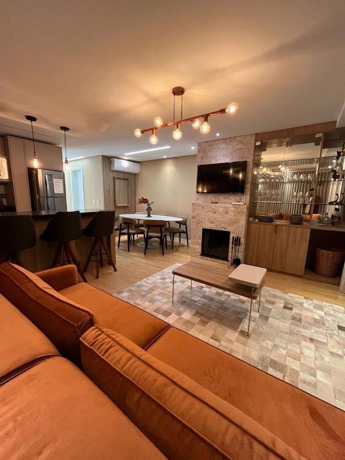 Apartamento Espetacular, 2 Suites, A 30M Da Rua Coberta Gramado Eksteriør billede