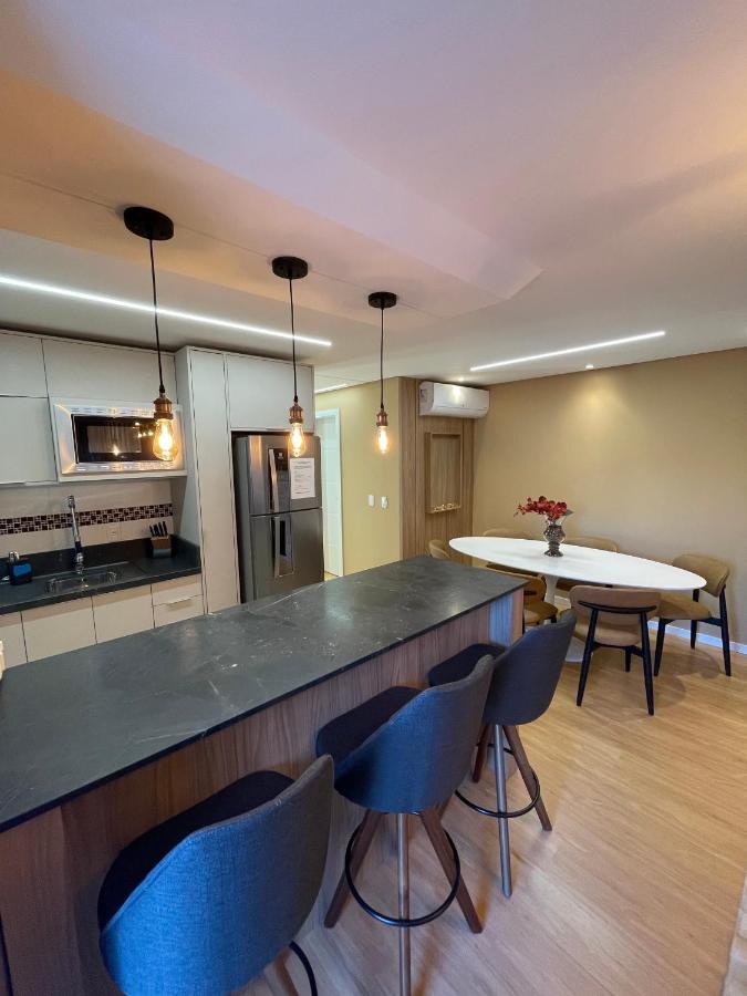 Apartamento Espetacular, 2 Suites, A 30M Da Rua Coberta Gramado Eksteriør billede