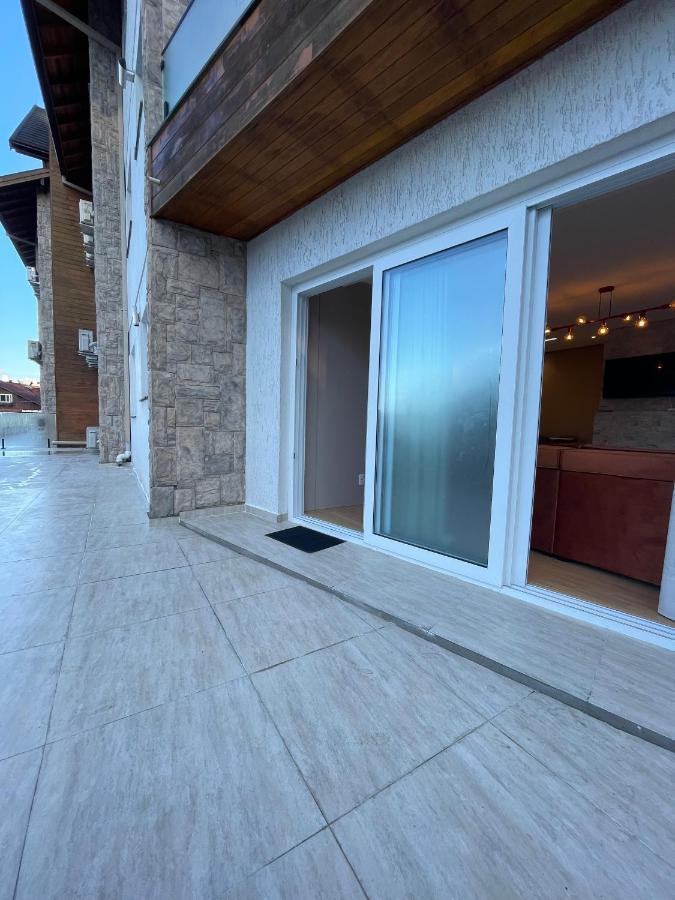 Apartamento Espetacular, 2 Suites, A 30M Da Rua Coberta Gramado Eksteriør billede